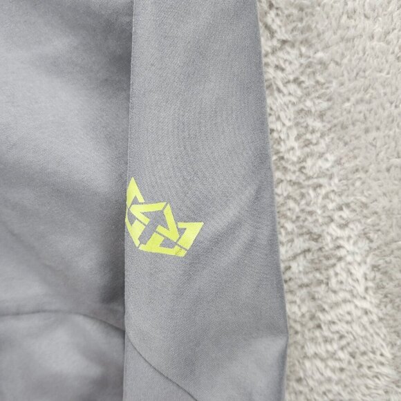 Royal Racing Cruiser Shorts Womens Size Medium Grey Black Zippers - Picture 9 of 16